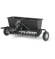 Tažený provzdušňovač se sypačem PTS-1000